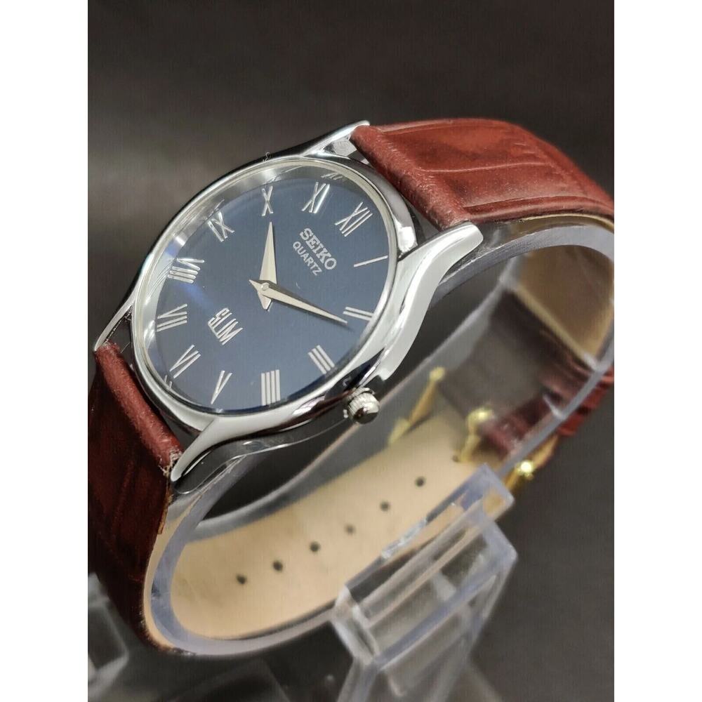 Vintage Style Seiko Quartz Mens Silver Watch & Blue accents W/Leather Strap - Picture 4 of 6